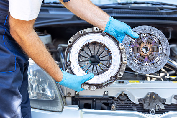 Common Clutch Problems and How We Can Fix Them | 5 Star Auto Service